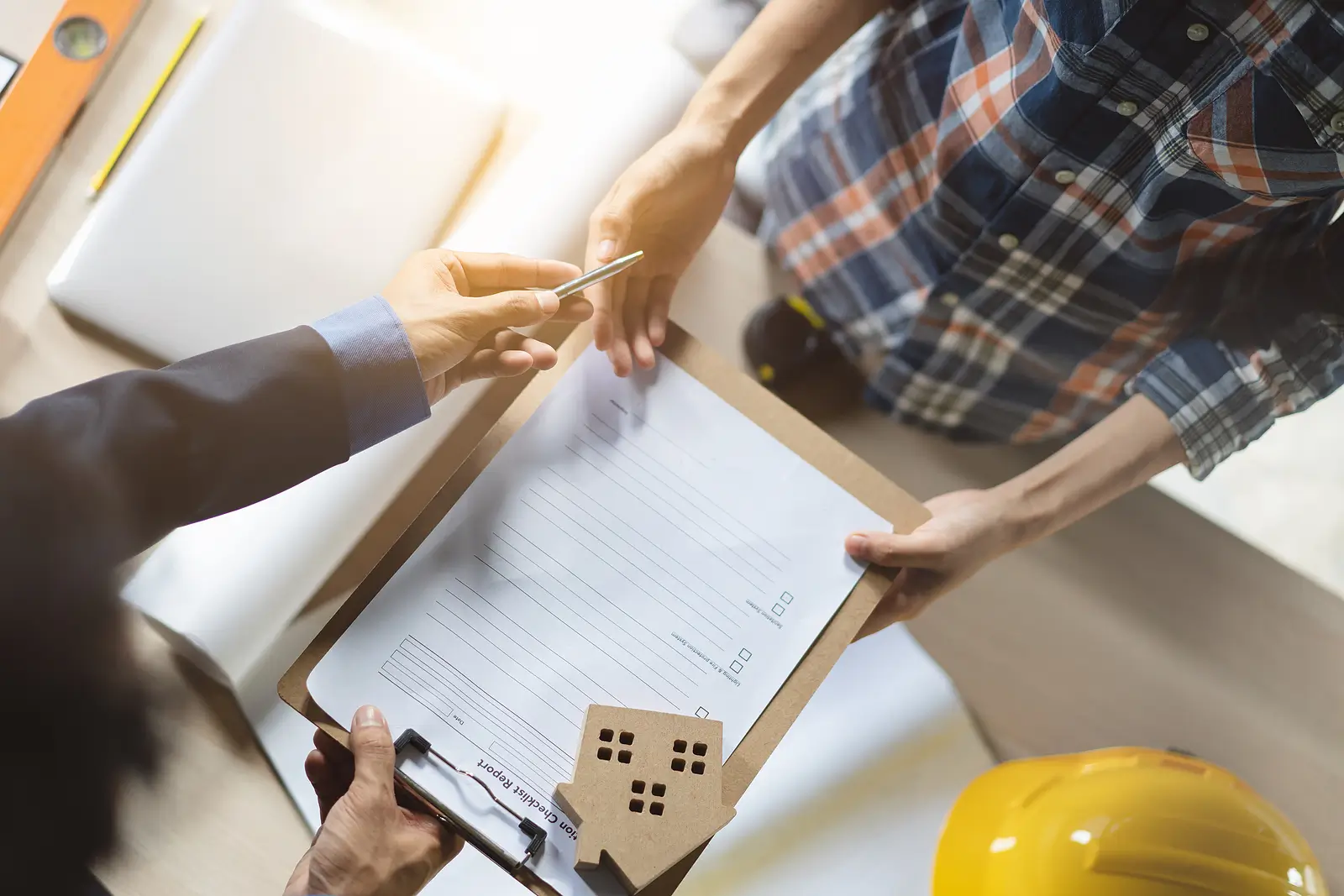 Navigating Month-to-Month Lease Terminations and Renewals in 2026